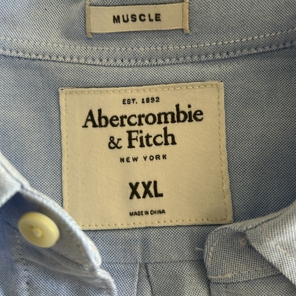 Abercrombie & Fitch 100% Cotton Muscle Button Down Shirt - Picture 3 of 9